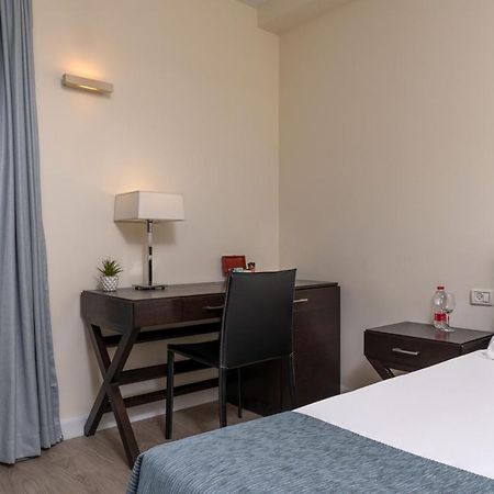 Hod Hasharon Luxury Apartment Herzliya Exterior photo