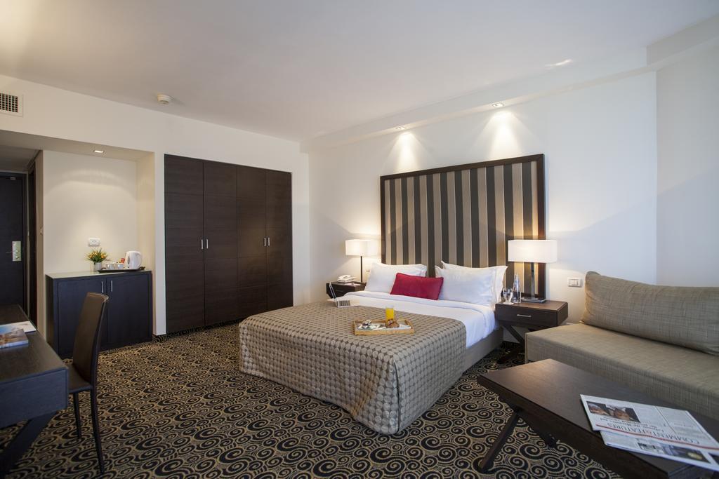Hod Hasharon Luxury Apartment Herzliya Exterior photo